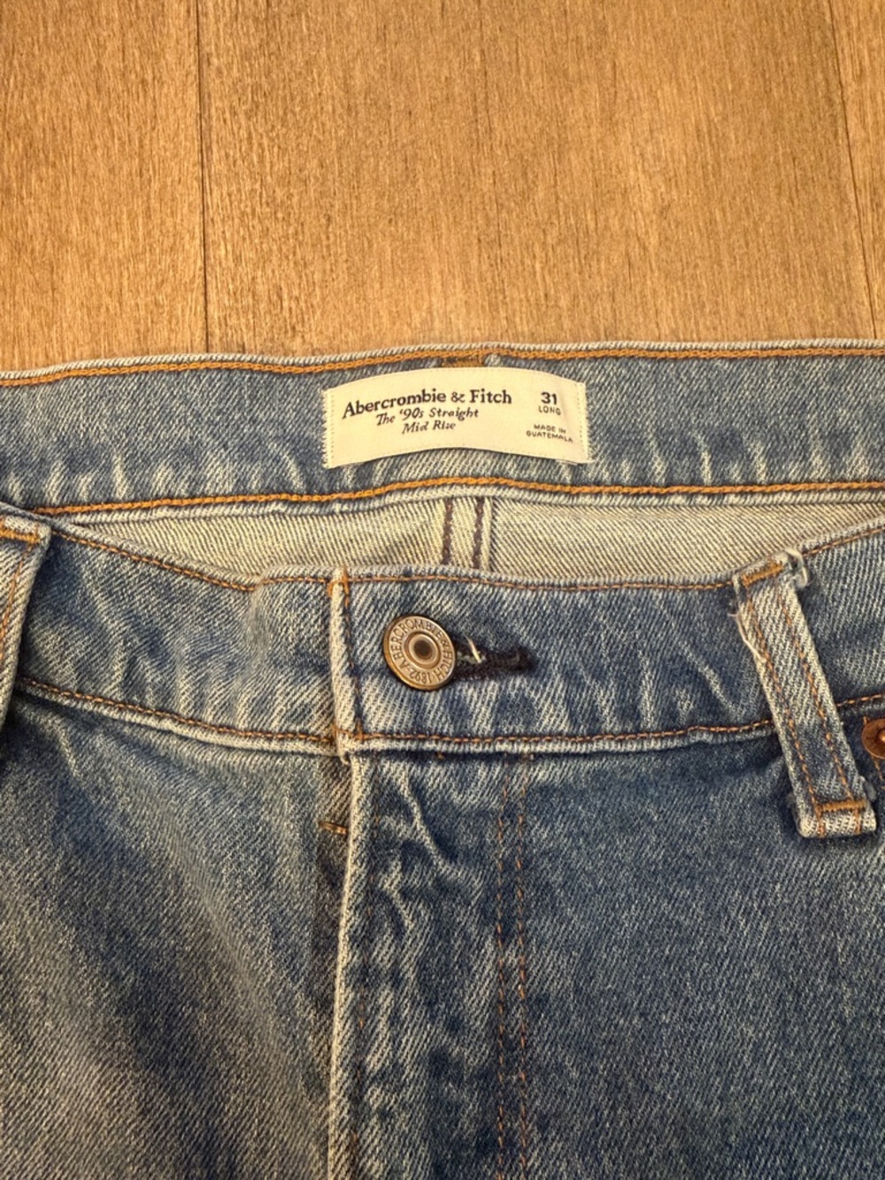 Abercrombie & Fitch Medium Wash Mid Rise Straight Leg Jeans 31 Long
